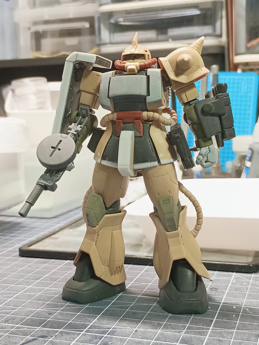 haniwa552002's tweet photo. 子供の頃から大好きだったザク・デザートタイプが完成しました😊
色々参考にしてマッチョな感じに⋯
ハンドパーツは #あすぱら模型 さんのASPハンド角丸7.8をチョイス
カッコいい！
#ガンプラ
#ガンプラは自由だ https://t.co/z21gmLh5Lg