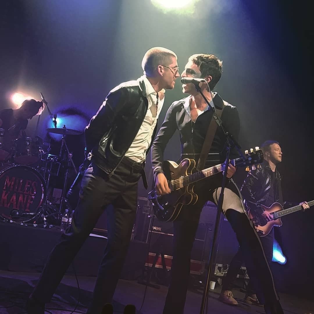 bbatphone's tweet image. the concept of alex turner trying to act normal around people he used to be in love with. so horribly awkward and kinda sad. i actually relate to this.