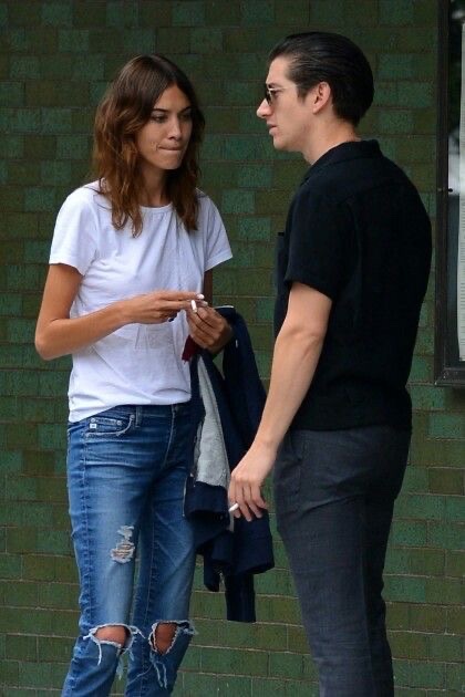 bbatphone's tweet image. the concept of alex turner trying to act normal around people he used to be in love with. so horribly awkward and kinda sad. i actually relate to this.