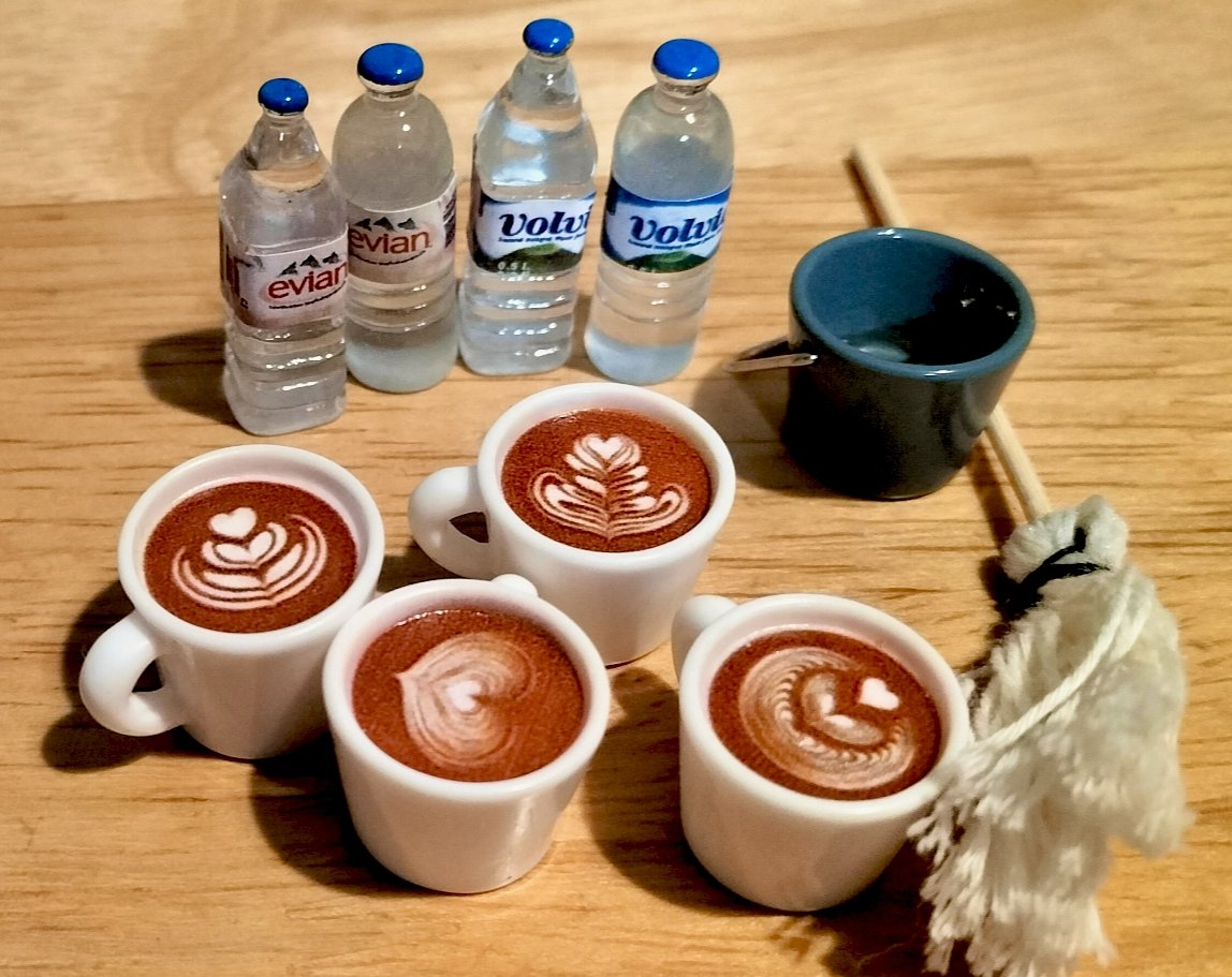 Spicefagg's tweet image. My bestie got me new tiny things for my collection for Christmas 😭✨