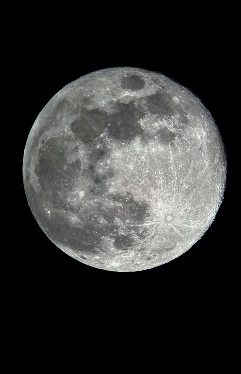 first full moon of the year, the wolf moon 🐺