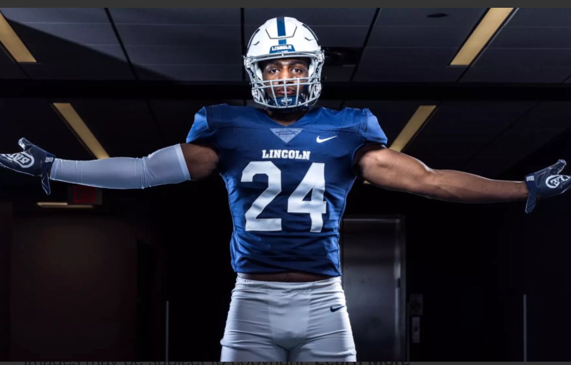 Dominic Jones (juco All American LB ) tweet media