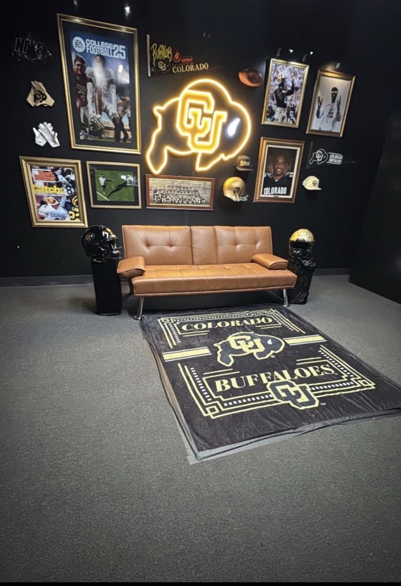 It’s a new day 🔥🔥🔥🔥🔥 ov room is gas