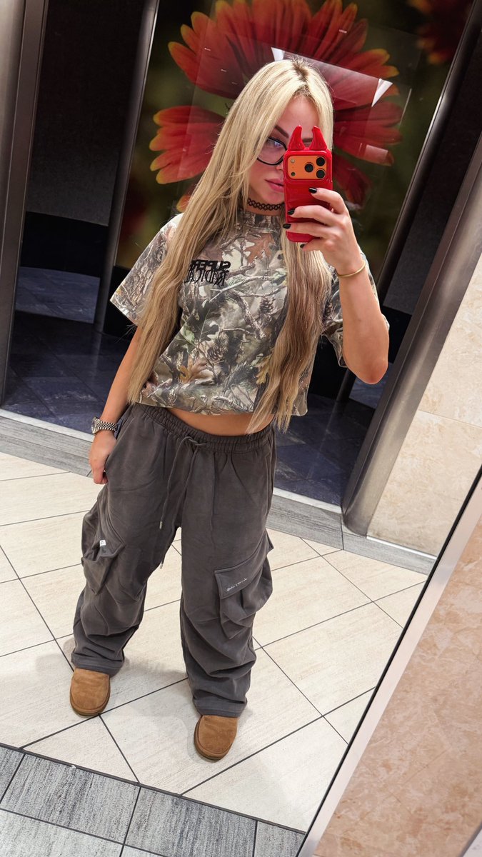 YaOnlyLivvOnce's tweet image. ✈️