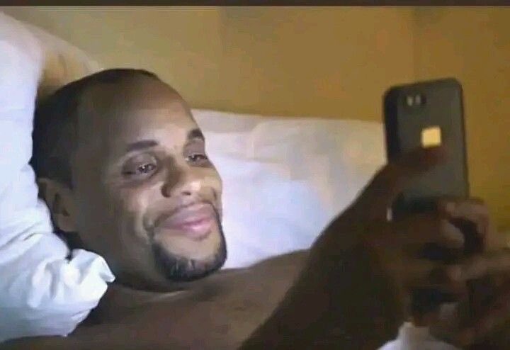 wrongedannaa's tweet image. puta que pariu eu amo danças gringas do tiktok