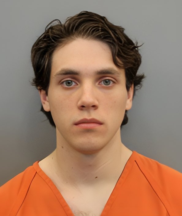 SeeRacists's tweet image. 🚨𝕏NEWS: Former youth minister at mega Houston Baptist church who supervised kids activities—arrested after admitting "struggle" with child p*rn.

23 images found on his devices.

He's out on bond but banned from areas with children. Church? No comment.

How many more in…