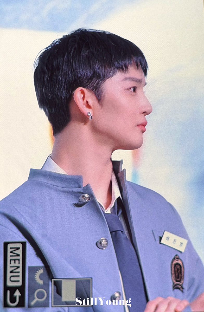 260103 <BEGIN,YOUNG> In Hongkong

지녕선배🩵

#배진영 #BAEJINYOUNG #裵珍映