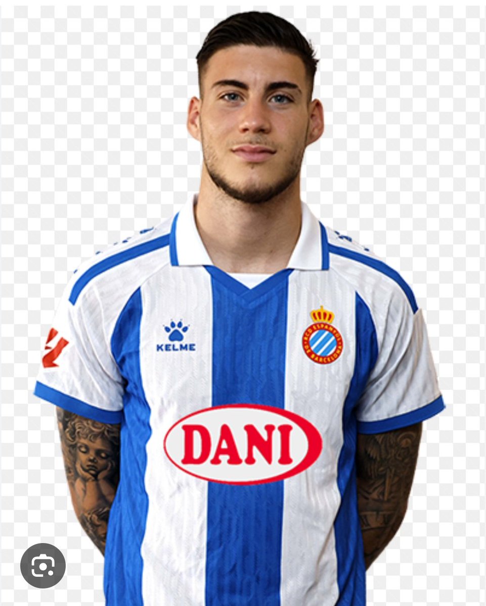 Hace 2 temporadas jugaba en 1 REF. Y al Braga no le sirvió. Este año en un euro #RCDE lleva 4 goles. Y hoy ha fallado 2 claras. Pero lo he aplaudido muy fuerte cuando lo han cambiado porque representa mejor que nadie lo que es este equipo: lucha y defensa del escudo. Yo creo