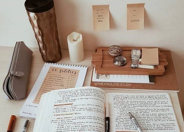 invusly's tweet image. como estudar conteúdos muito teóricos? uma thread sobre estudar humanas