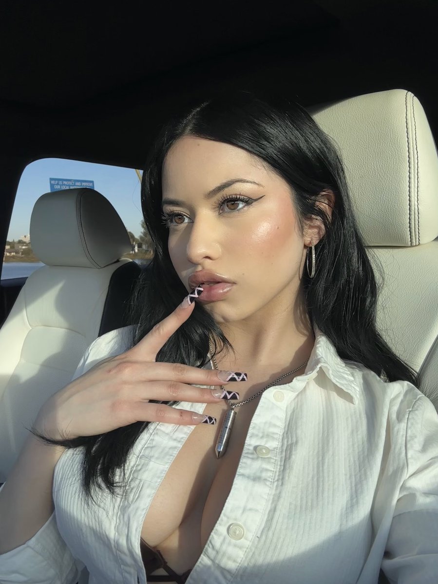 joyce ⋆｡°✩ tweet media