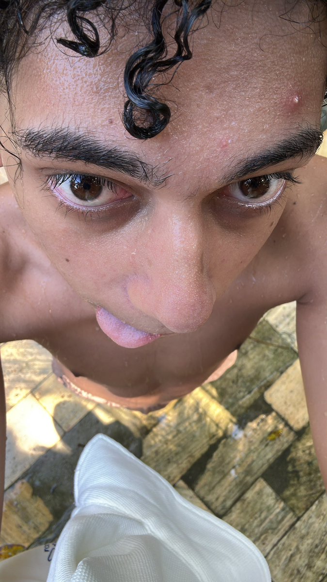 VT__as's tweet image. oi