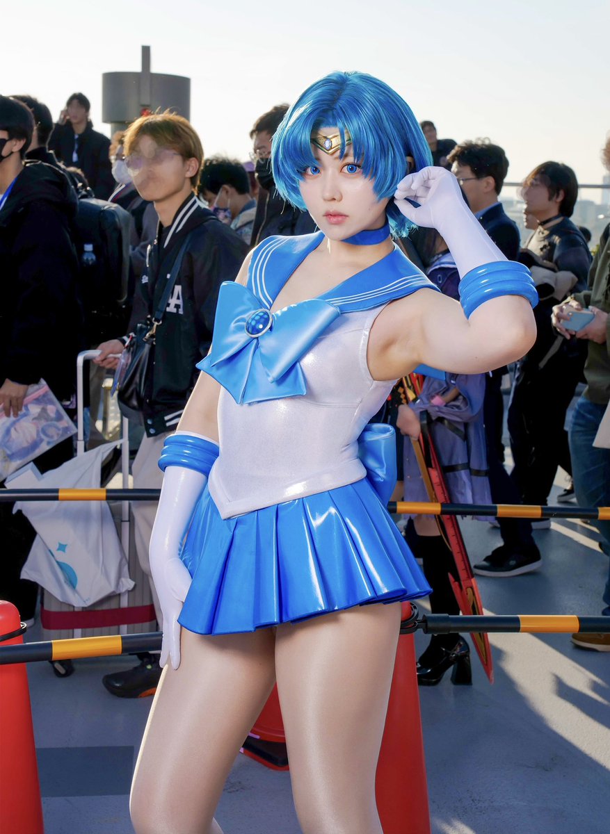 輝いてるセーラーマーキュリー

 #C107  #C107コスプレ