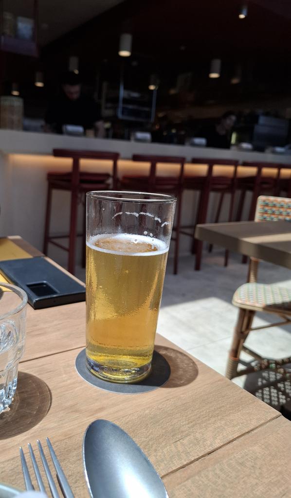 ChaseLooks's tweet image. Always time for a beer. Cheers!