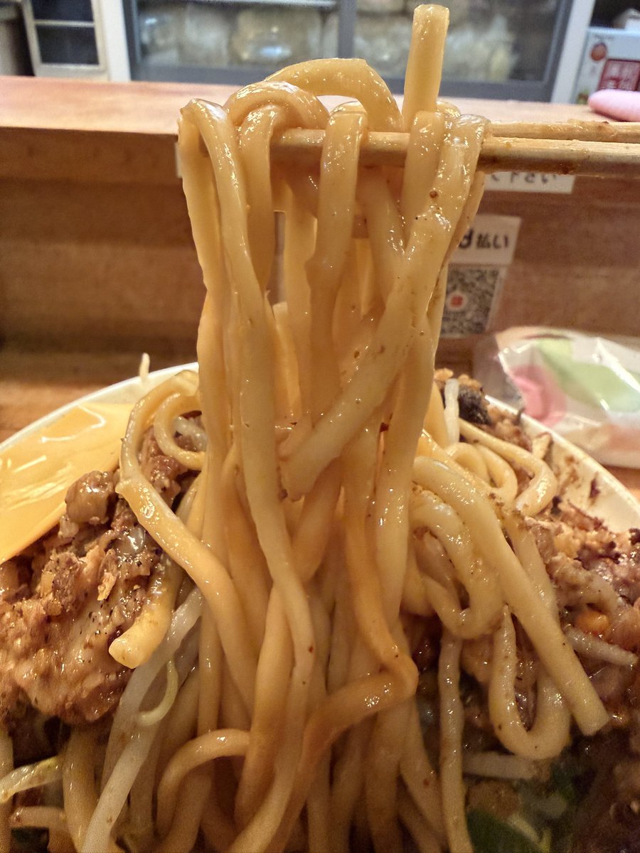 らーめん やまちゃん 汁なしスパイス350🐷増し🧀生卵🧄アブラ 久々の汁