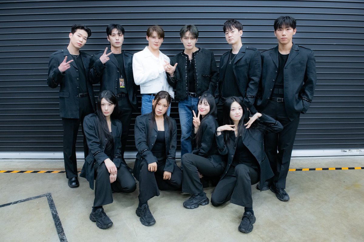 【JX 2026 JAPAN FANMEETING 'Hug &amp; Love'】
📢PPVチケット販売中🎟️

2/14(土)ABEMA PPVにて配信📺
昼公演☀️13:00~
▶︎abema.go.link/8erR7
夜公演🌙19:00~
▶︎abema.go.link/dEfZ4

集合写真をお届け📸
あなたのお気に入りのシーンはどこでしたか？✨

#JX #JX_HugandLove #제이엑스