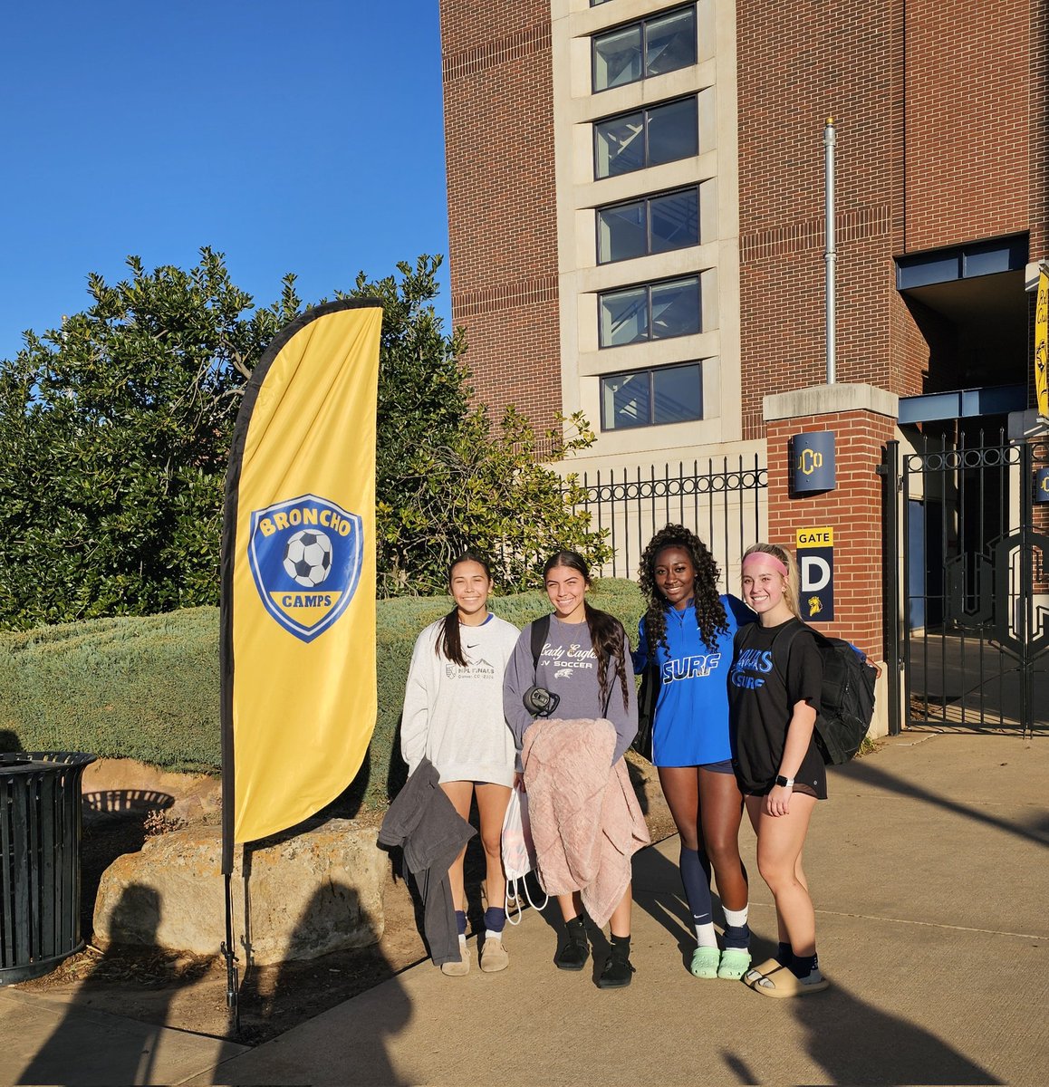 diara_soccer10's tweet photo. I had an amazing experience at the @UCOSoccer ID camp today. It was a pleasure meeting the Coaches and touring the athletic complex⚽️💪🏾
#harris#10 #centerforward
#dallassurf09ga #fyp
@CoachAmelUCO @NCAASoccer @dallas_surf
@SurfSoccerClub @DHS_G_Soccer @girlsacademyleague
@uiltexas @Sports_Recruits @myrecruitinghub @CollegeSoccerID @bench424nmore @TopDrawerSoccer
@PrepSoccer @recruitingArena @TheSoccerWire @NCAA @NCAADII @soccernetworkus @ImYouthSoccer @girlssoccernet @LL7NV @ImCollegeSoccer
@EliteSoccerPlay
https://t.co/fG3mvR3SWG