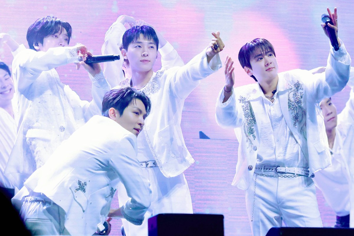 tangni__'s tweet image. 251231 TEENTOP ENCORE CONCERT

“오늘 이 순간, 이 공간, 이 공기를 오래도록 기억해 주셨으면 좋겠어요“

#틴탑 #TEENTOP