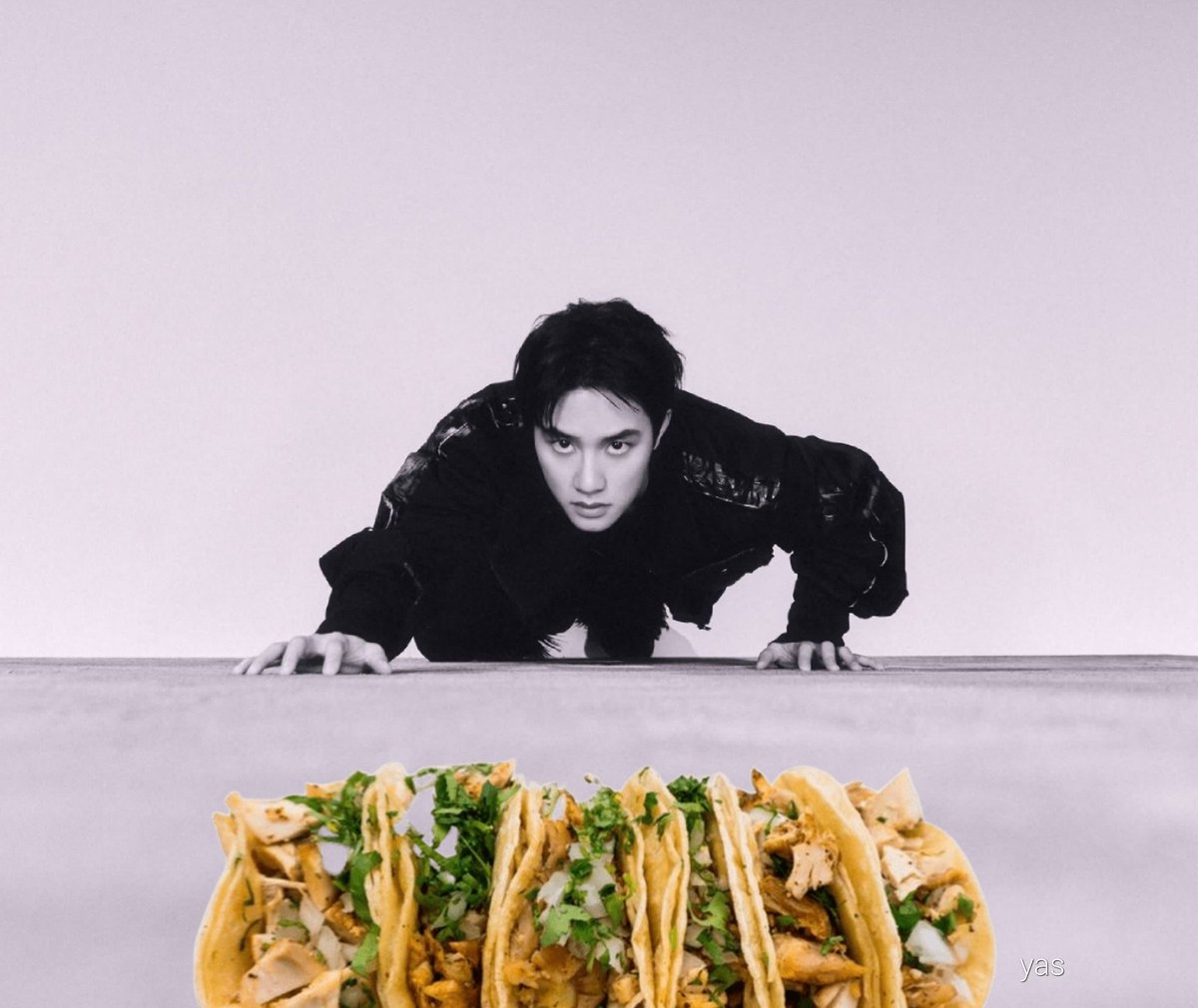 do_dyasoo's tweet image. Kyungsoo will take the tacos 🌮