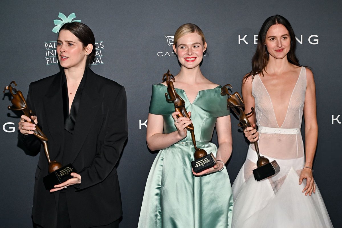 efanningmedia's tweet image. Sentimental Value women with their awards 💖