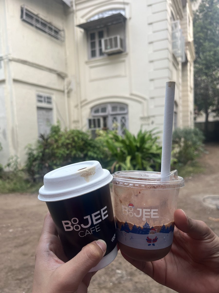 ItsResham's tweet image. Sunday long run day and coffee ✅
Was meant to do 15km easy but on less sleep managed only 13km :(
And then boojee &amp;amp; vada pav, best way to begin the Sunday 
@shahtanay97