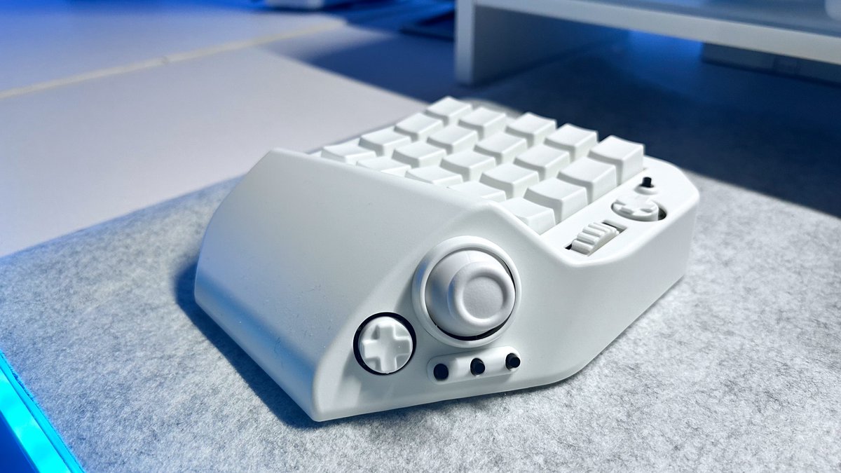 mashu0610's tweet image. 個人的にFF14をプレイする際は
「MH-Delta」×「G600t」の組み合わせでプレイしています🐻‍❄️
G600tは言わずもがなGシフトを組み合わせて大量に割り当て可能で、
MH-Deltaは、個人的にアナログスティックがある白左手デバイスということで惹かれて購入したのですが、非常に使い勝手が良くてオススメです。