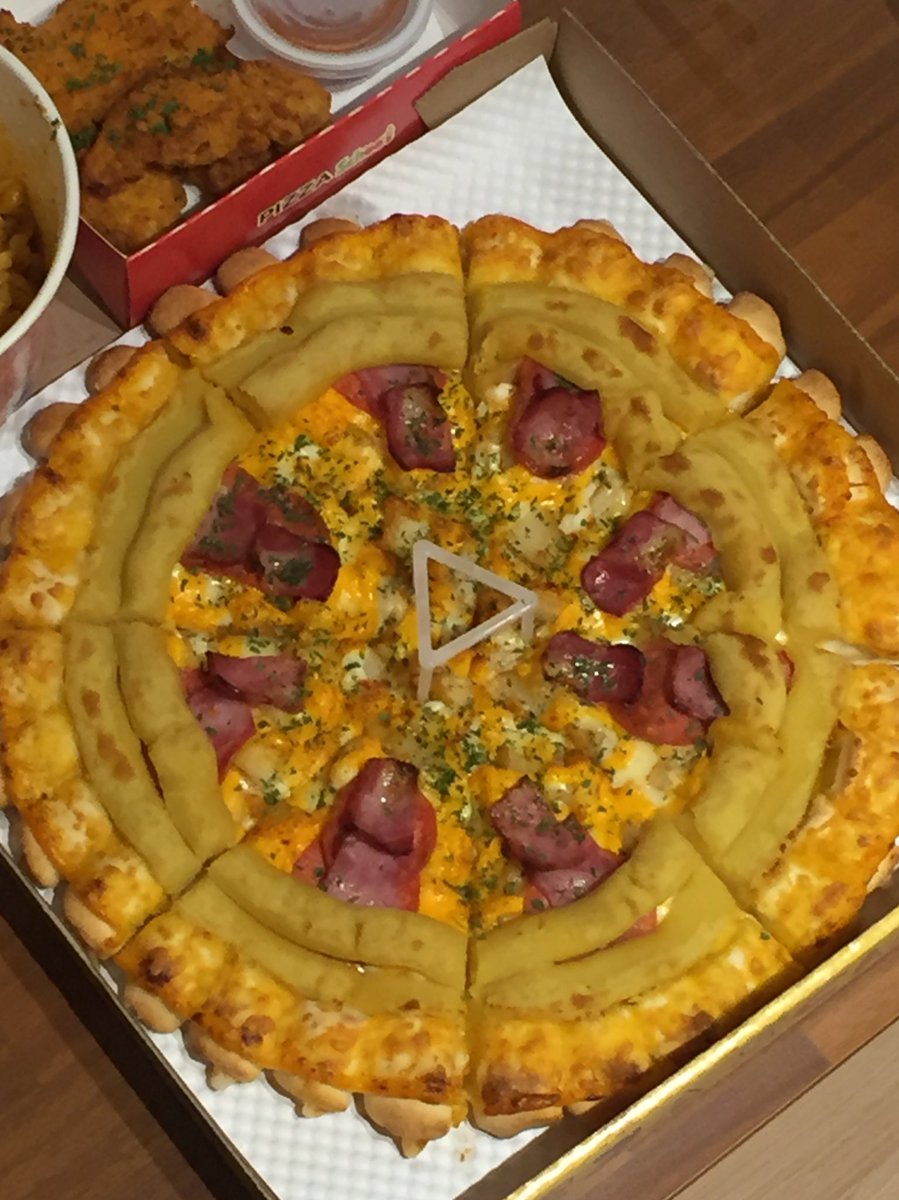피자스쿨 오지치즈포테이토 피자 🍕🍕
+ 고구마 무스 
+ 치즈바이트
+ 갈릭소스 추가 . . 
학력이피자스쿨졸업까지여도좋아