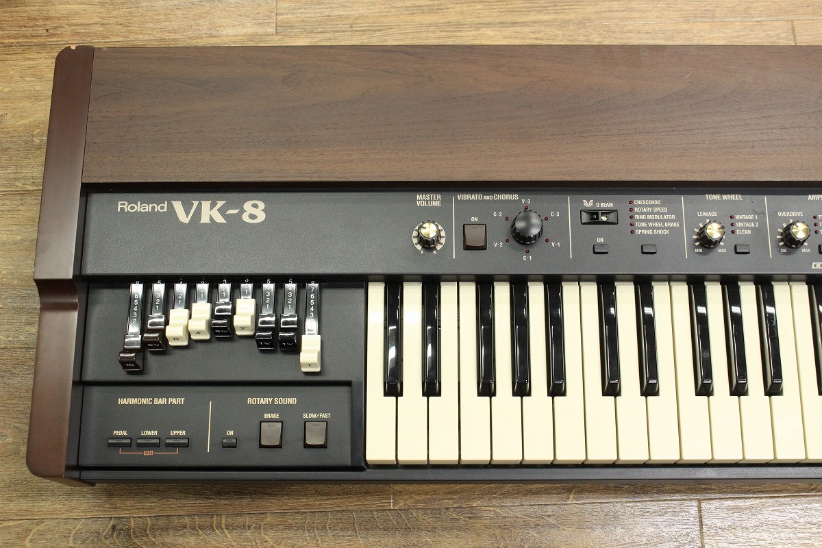 ROLAND VK-8が中古で入荷！ バーチャル・トーンホイール音源により豊か