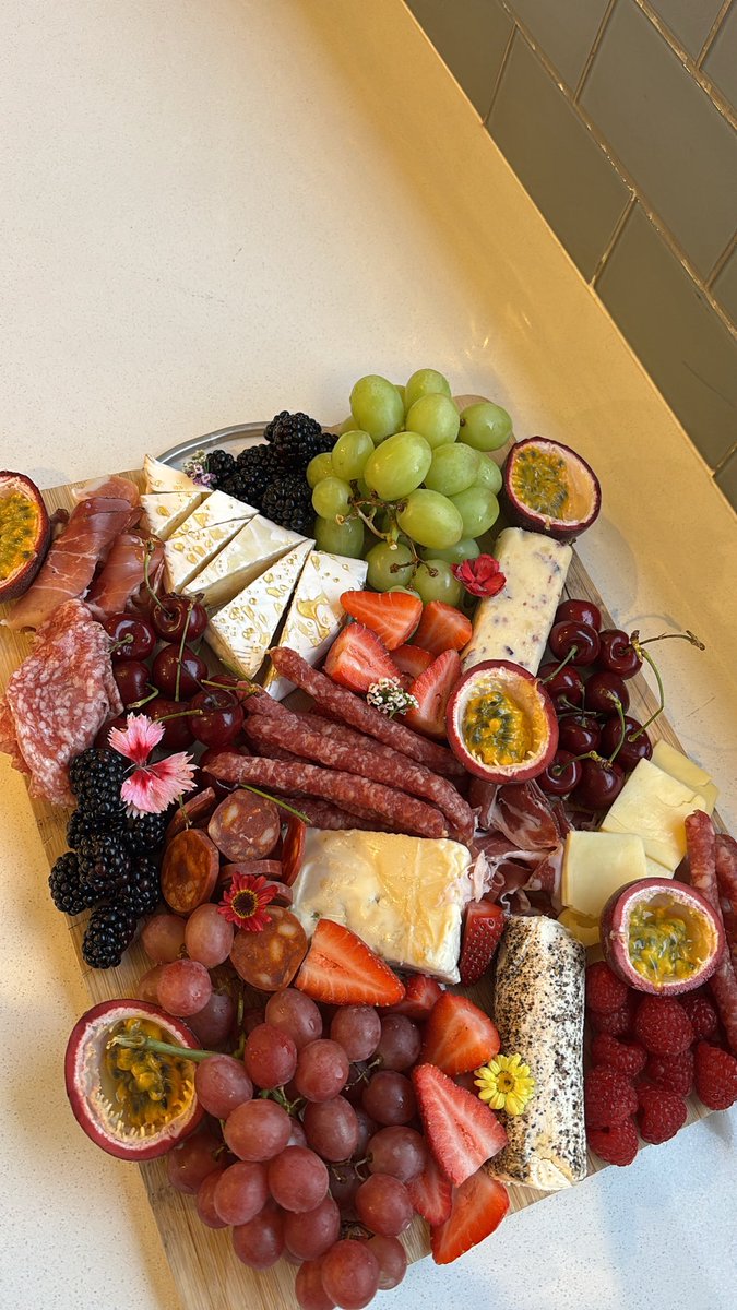 Emermuo's tweet image. GM — today is another opportunity to work on your goals, not complain about them.