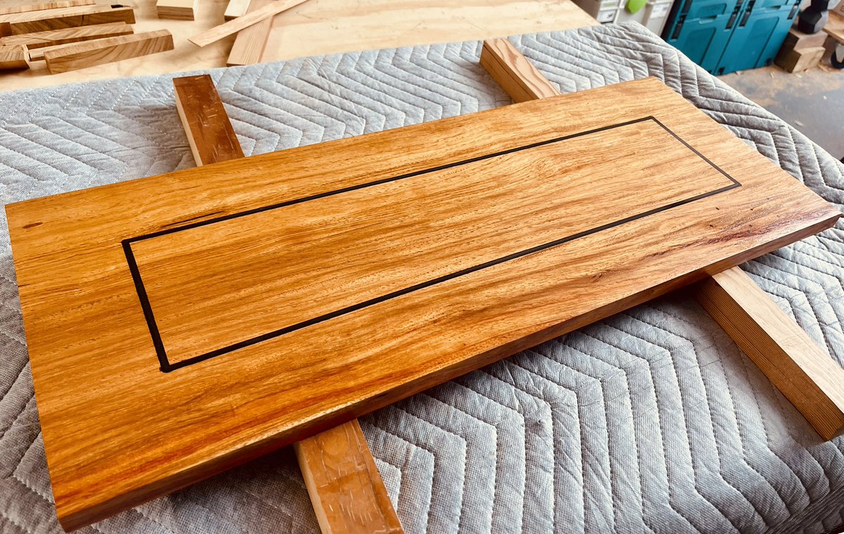MarkTossell's tweet image. Something different - I tried an epoxy inlay in my NGR (rosewood) cabinet top. Turned out well, I think. 
.
.
.
#woodwork #woodworking #furniture #cabinet