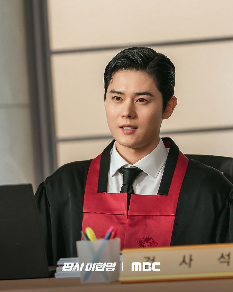 mintmag_th's tweet image. เซอร์ไพรส์! #KimDongJun และ #BaeInHyuk ปรากฏตัวในซีรีส์เรื่องใหม่ The Judge Returns ที่เพิ่งจะออกอากาศตอนแรกไปเมื่อวันที่ 2 มกราคมที่ผ่านมา โดย ‘คิมดงจุน’ จะรับบทเป็นอัยการคัง ส่วนหนุ่ม ‘แบอินฮยอก’ จะรับบทเป็นผู้ต้องสงสัยในคดี เรื่องราวจะน่าติดตามขนาดไหน ต้องห้ามพลาด 💚