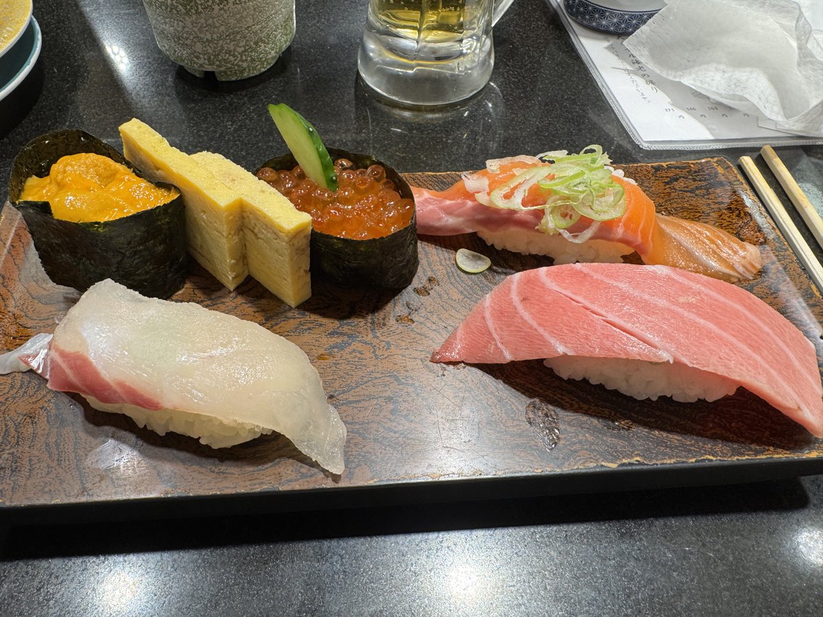 Post by tomo_kun_ on X: 🍣🍣😋😋