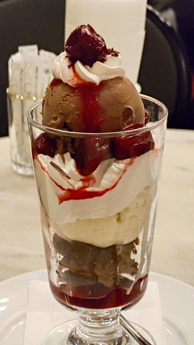 過去のパフェ(2025)(Cafe Wien)
2025の食べ納め