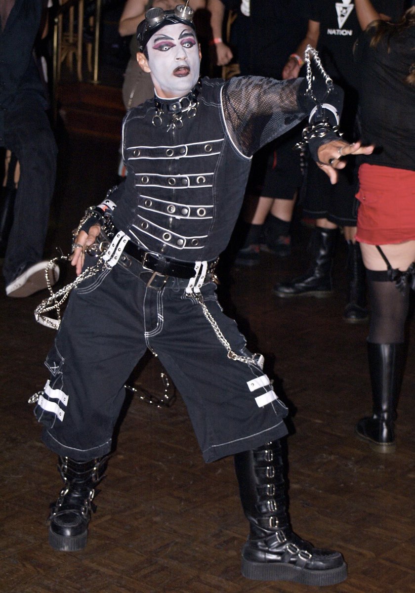 bab0oshk44's tweet image. club xile, 2008