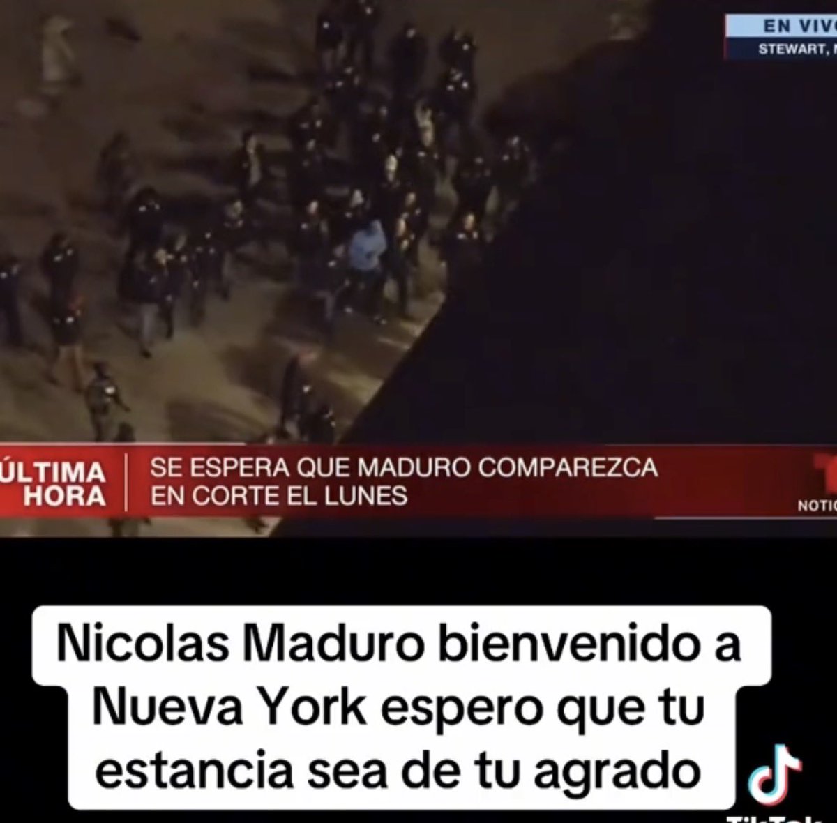 Anamar4411's tweet photo. Welcome to New York #maduro #caidadeldictador #venezuela https://t.co/gPHHwn7rfd