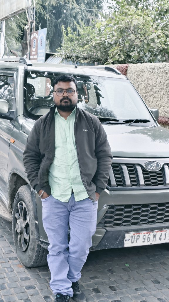 SenBaijnath's tweet photo. बुरा वक़्त अकेले नहीं आता बुरा वक़्त उन तमाम चीजों को छीन कर ले जाने के साथ आपको ये एहसास दिलाने आता है की आप के साथ है कौन... ?

ऐसे वक़्त आप उस हर चीज़ के सामने हंसकर दिन बिताते हुए,रात के घने अंधेरे में बैठ कर आसमाँ तो ताकते हुए बस ये ही सोचते है,की क्या मै सच में हार गया..?
