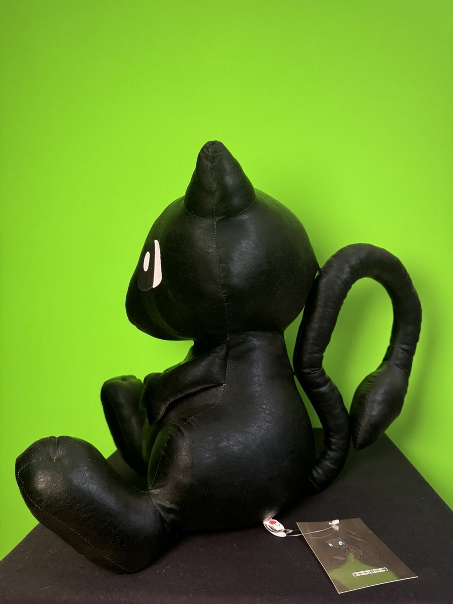 MikeBKevlar's tweet image. 🔥🔥High end collectible for sale🔥🔥

ThunderBolt Project by Fragment x Pokemon Mew Plush Doll - 43cm (Life Sized!!) Hiroshi Fujiwara design 👌

This was made in 2019 exclusive to Japan Pop-up shops.

Starting ask is $3,000 open to offers.
Last sold on eBay for $2,200 
#Pokemon