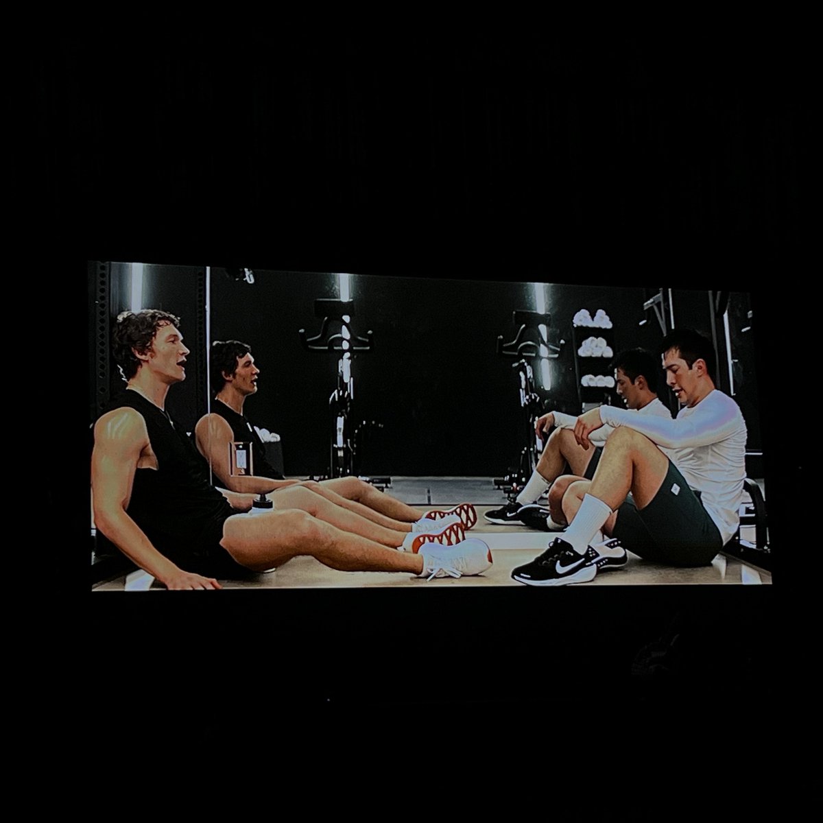 itsilannas's tweet image. peggy’s first time watching i’m like a grasshopper rubbing my feet together