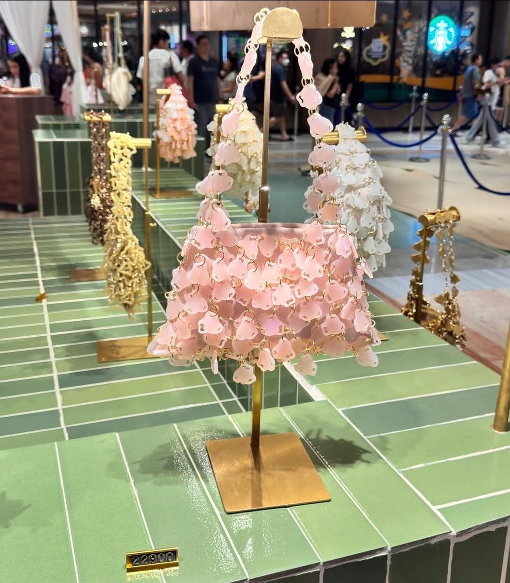 Eaaaw's tweet image. บนโลกนี้มีคนอยู่ 2 ประเภท