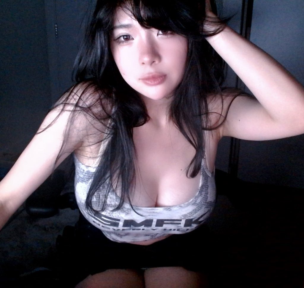 anikauwu tweet media