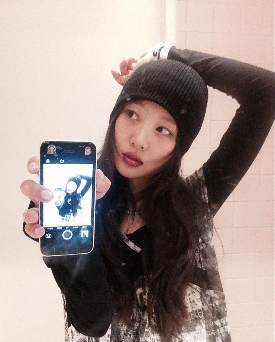 for yves (@yveryhour) on Twitter photo 