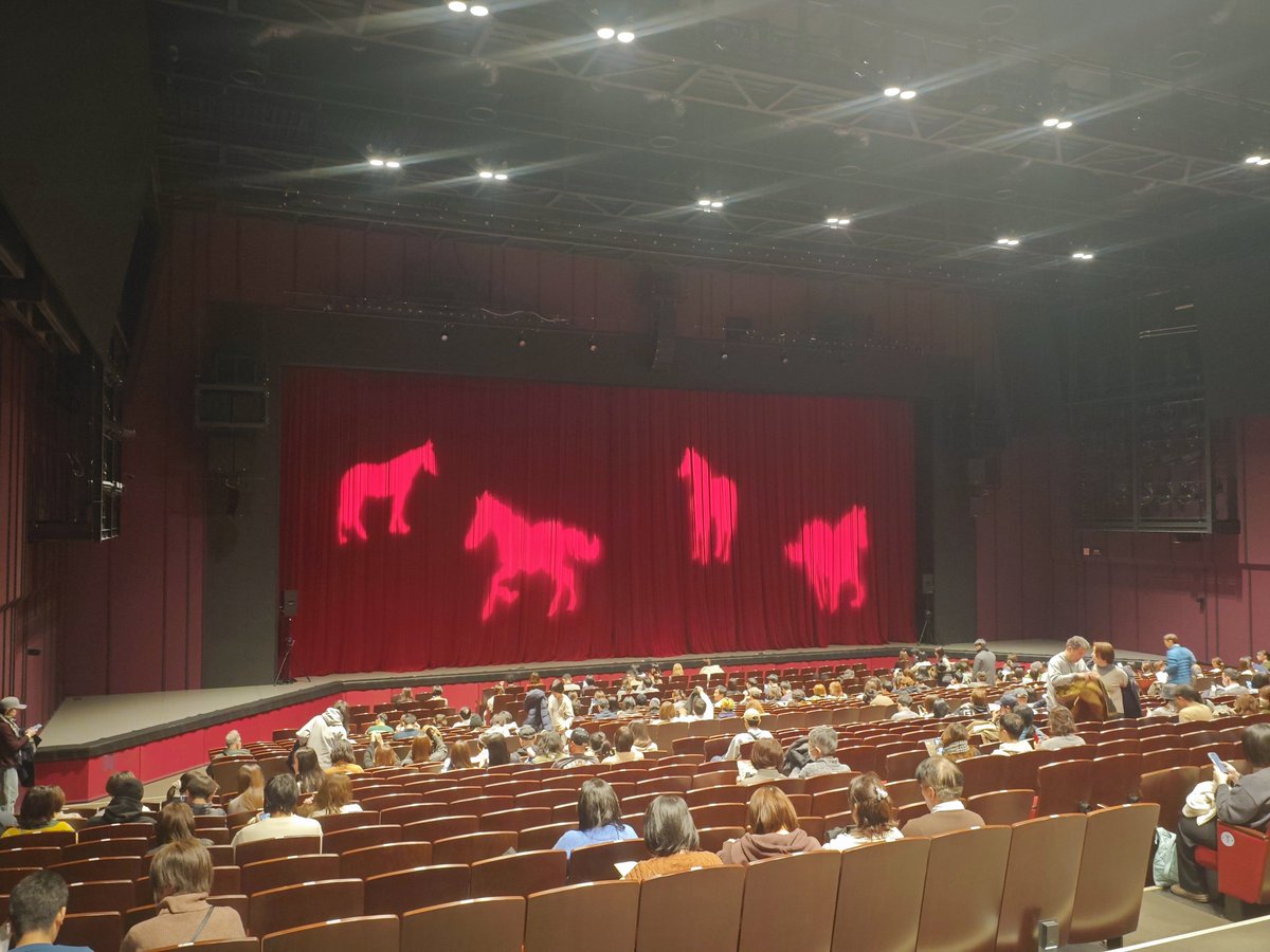 ryousuk's tweet image. たくろう観に来たよ