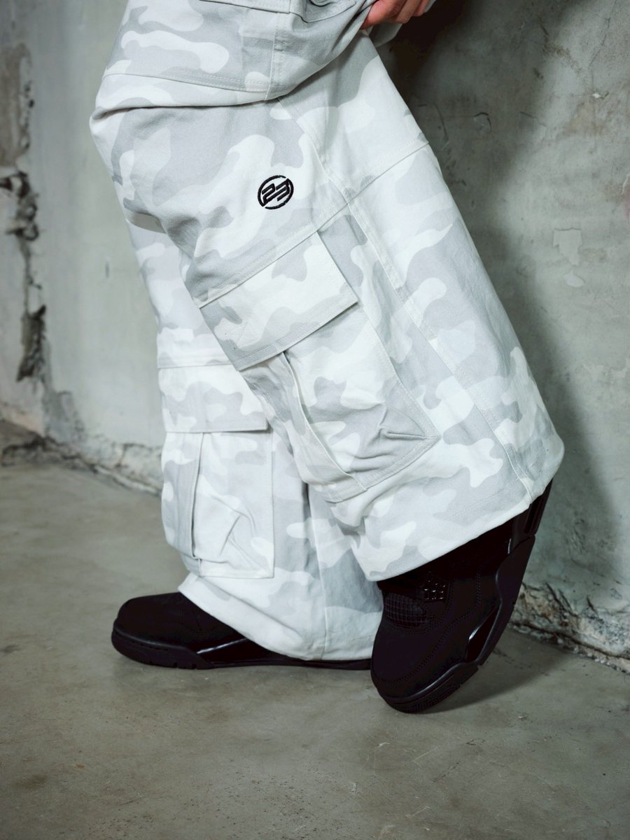 【STAFF RECOMMEND】

MODEL：Yuyu/165cm

TOPS : TOKYO 23 Racing Emblem T-shirt (SIZE XL)

PANTS : TOKYO 23 Washed Cargo Pants (SIZE L)

SHOES：AIR JORDAN 4 RETRO OG (SIZE 26cm)

<a href="/tokyo23store/">TOKYO 23</a> 

#tokyo23 #jordanbrand #jumpman #inmyjs