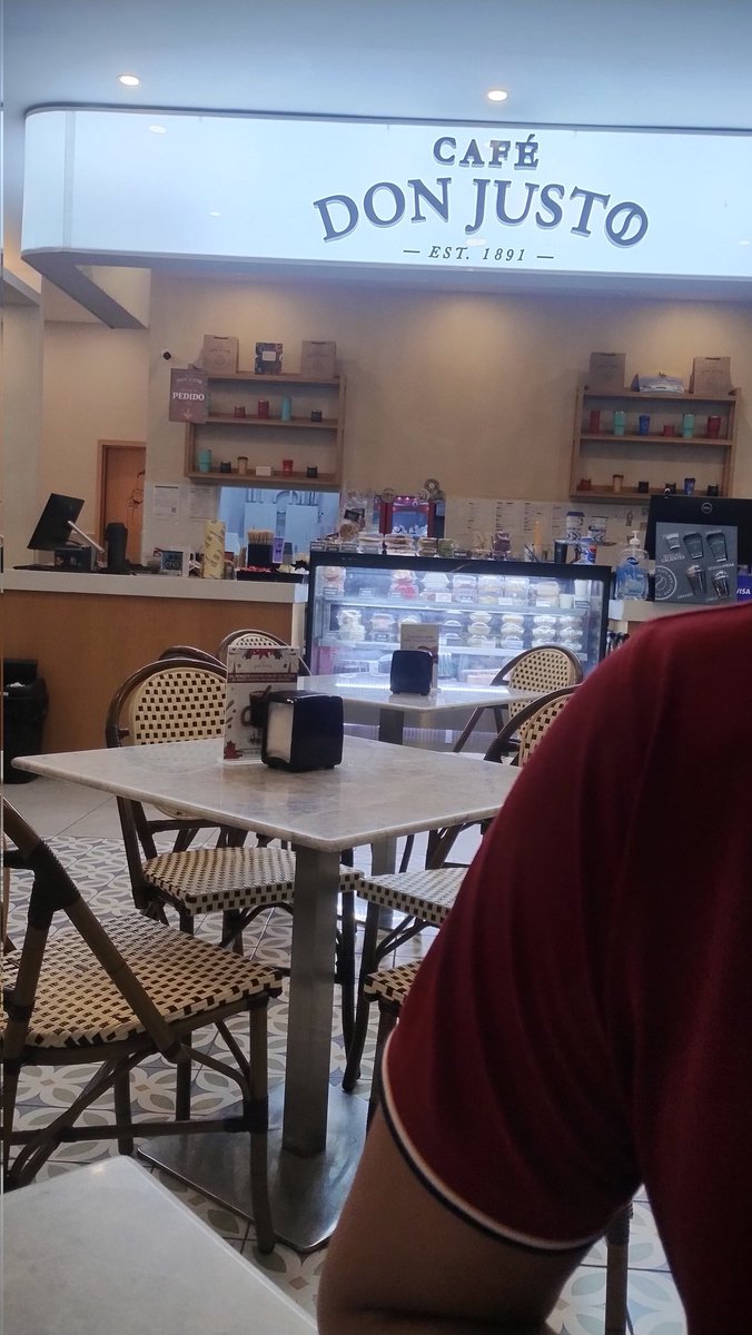 andystef tweet media