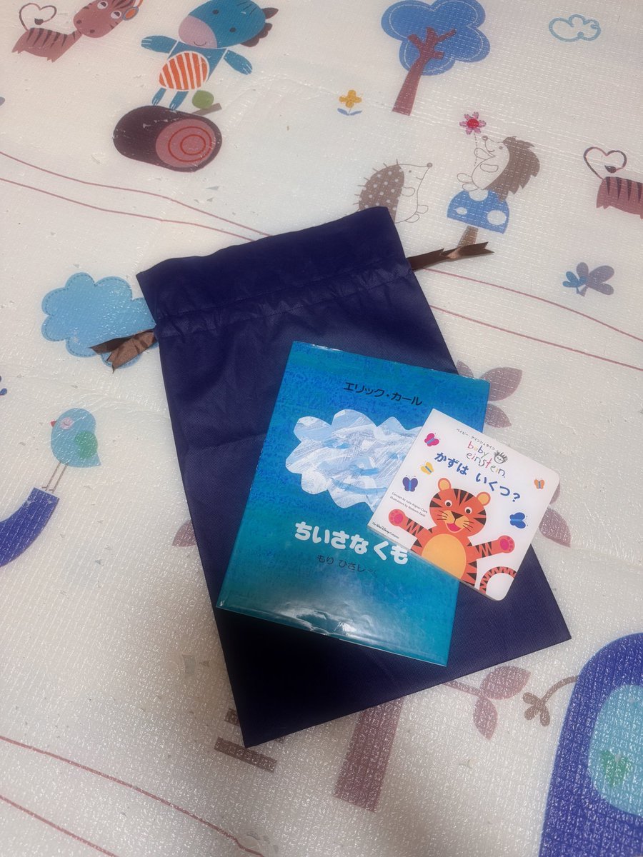 この期間でお話する機会が多かった新井彩永ちゃん。紅白の個人練習の時は娘をひざに乗っけててくれて、そのおかげで集中してできたんだ〜！当日には「よかった娘さんと楽しんでください。」と素敵な絵本の贈り物をくれました。どこまでも品があって素敵な女の子！ありがとう、仲良くなれて嬉しかった☺️