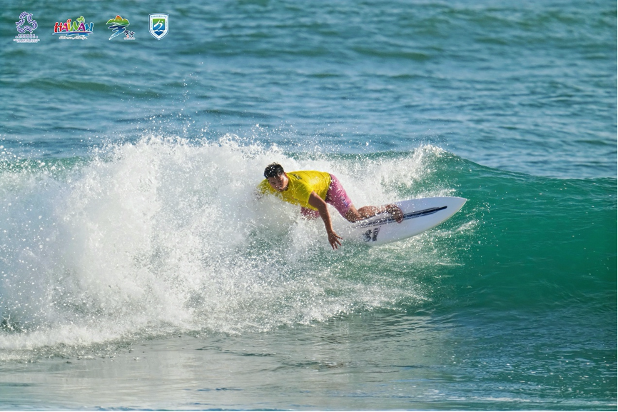 HainanToday's tweet image. The Final Chapter at Riyue Bay: #China's Top #Surfers Clash in #Wanning! 🌊
What a finale! The 2025 National Surfing Championships brought together 36 teams and nearly 300 #athletes to compete on the legendary waves of Wanning's Riyue Bay. Witness the next generation take on