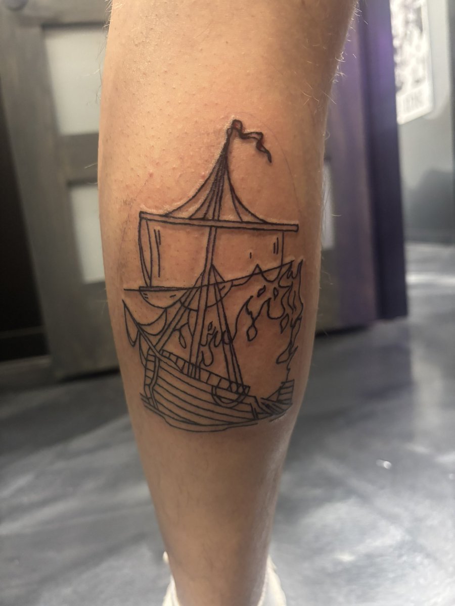 Lapowski's tweet image. this is my most painful tattoo yet. Holy shit did this hurt.. honestly my other tattoos didn’t really hurt too bad, but this was another level. Might get it colored and shaded later but for now I’m chillin on that 😮‍💨