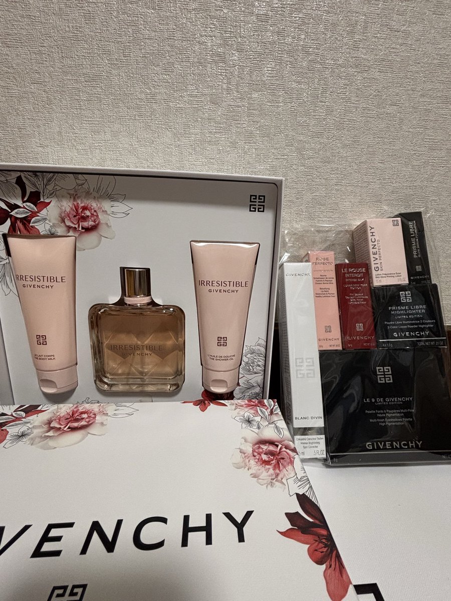 GIVENCHY ラッキーバッグB 限定版 ジバンシイのラッキーバック（福袋