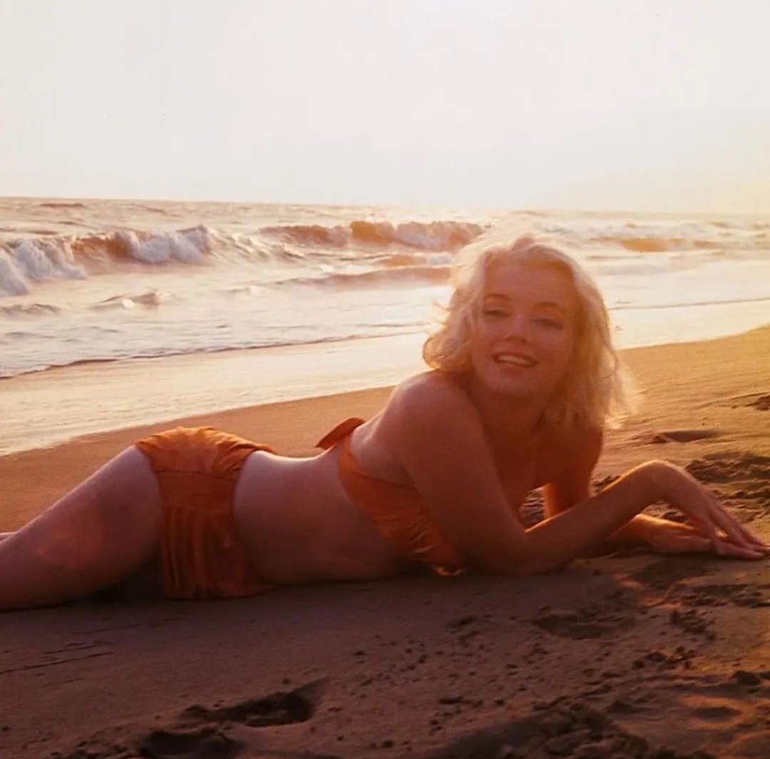 Beachside  Santa Monica at dusk....with Marilyn Monroe....