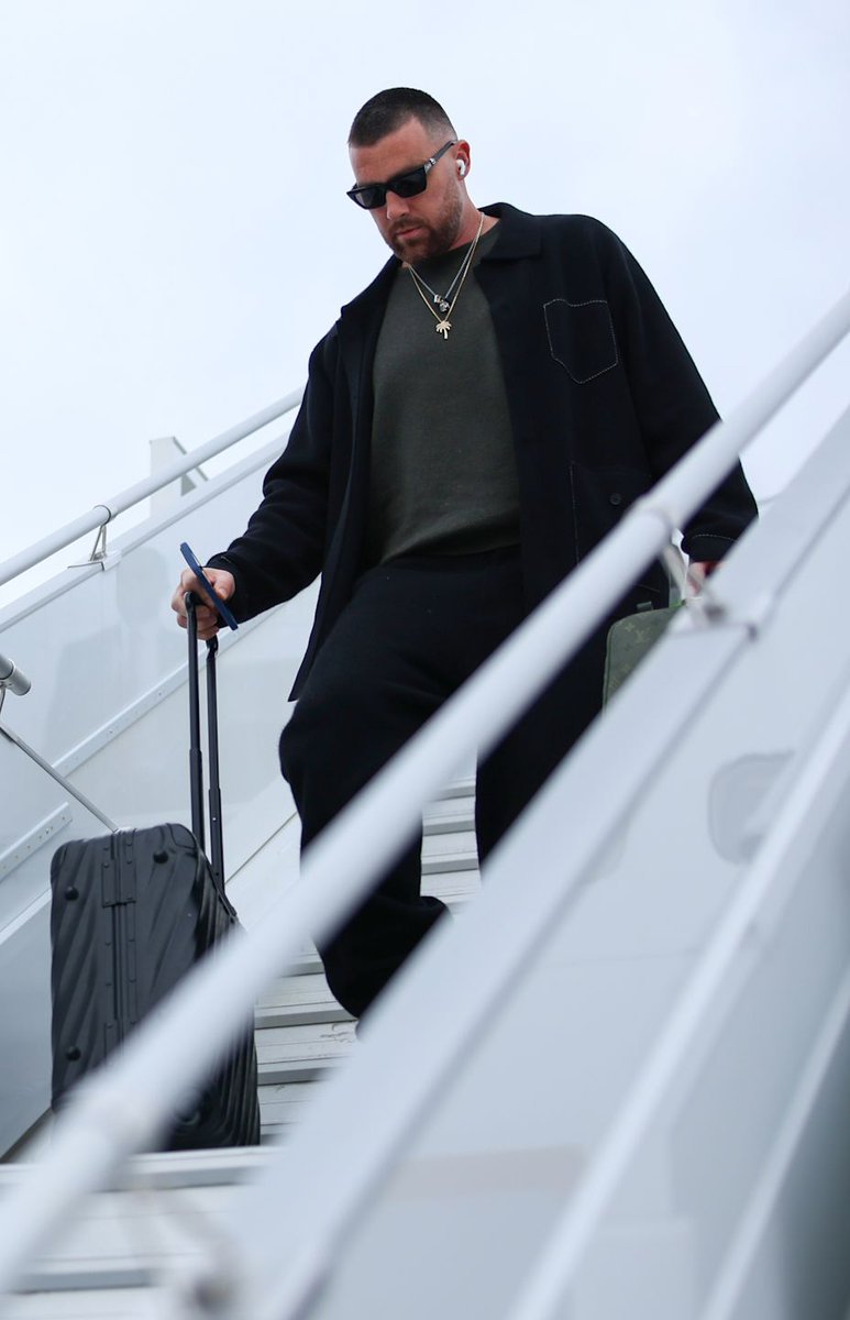 killa_pics's tweet image. Travis Kelce #WPMOYChallenge