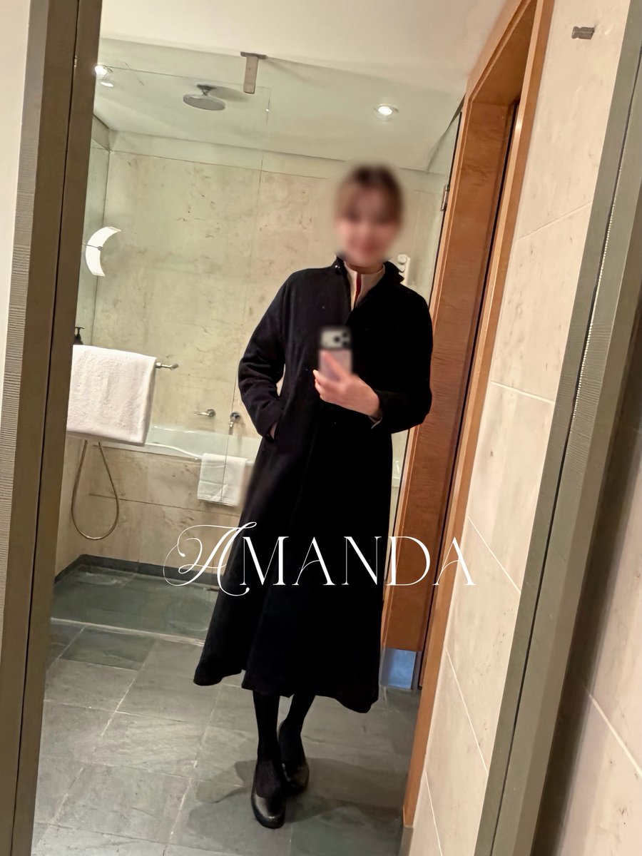 Flywithamandaa's tweet image. 玩咗X短短幾日，已經有好多同事pm我😏

唔知你哋又認唔認得呢間酒店係邊個port呢？